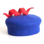 Lauri Chambers: Blue hat, orange spiral