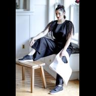 Alejandra Oyervides: Isis Palazzo