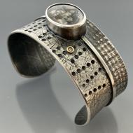 Birgit Kupke-Peyla: Quartz and Diamond Cuff