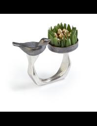 Lisa Cimino: Bird in Grass Ring